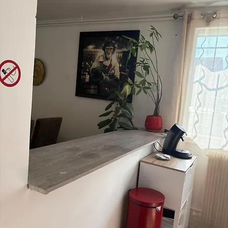 La Cachette De Meme